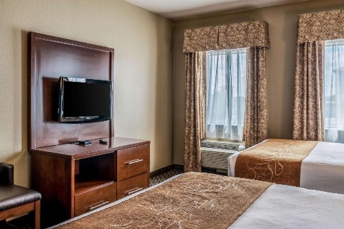 Comfort Suites Near Texas State University - image 32
