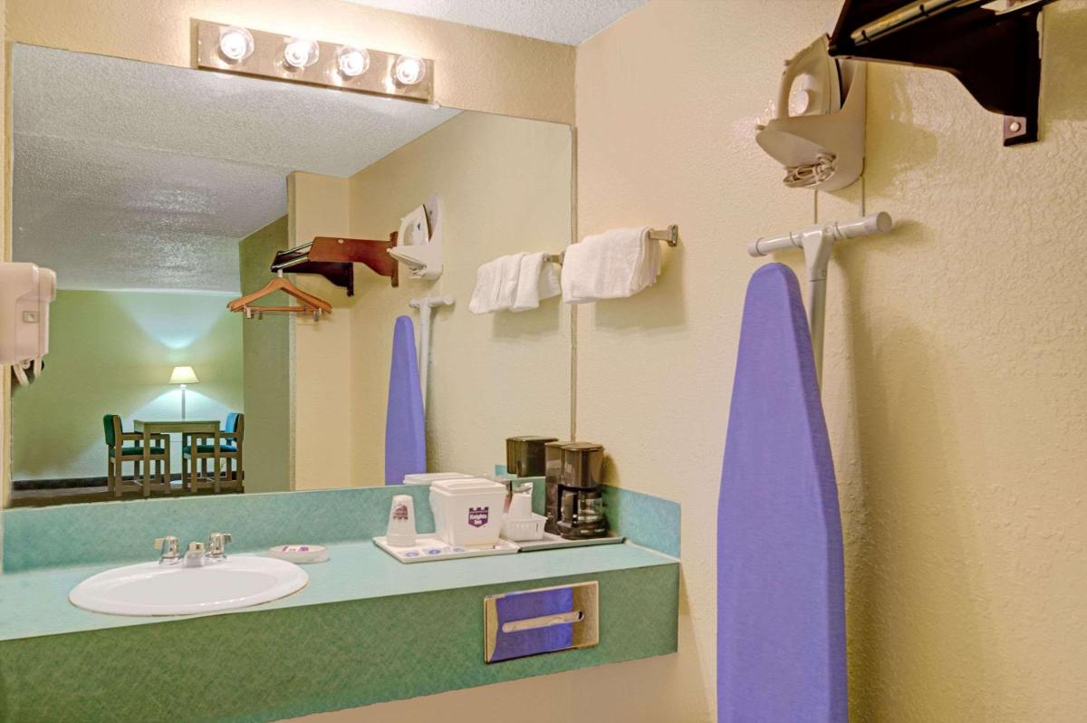 White Rock Inn - image 5