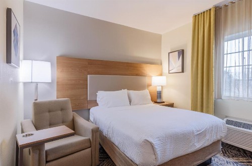 Candlewood Suites San Marcos an IHG Hotel - image 9
