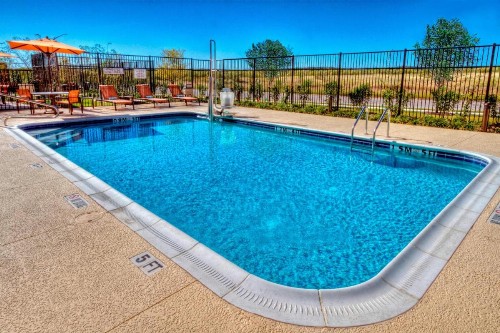Courtyard by Marriott San Marcos - image 2