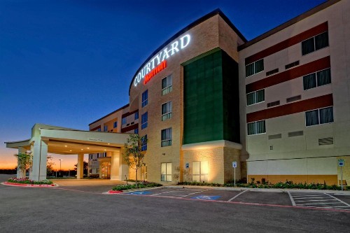 Courtyard by Marriott San Marcos - image 7