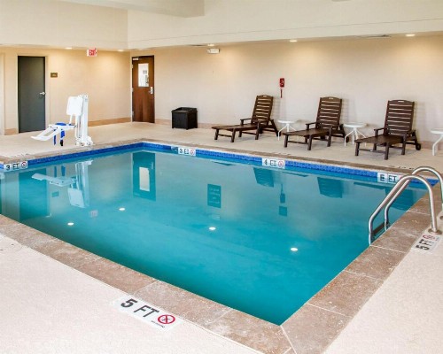 Comfort Inn & Suites San Marcos - image 14