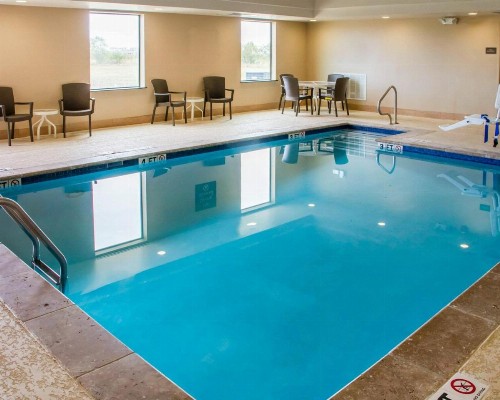 Comfort Inn & Suites San Marcos - image 15