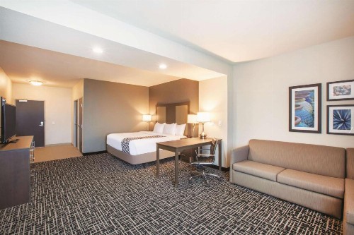 La Quinta by Wyndham San Marcos Outlet Mall - image 11