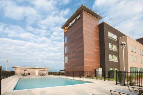 La Quinta by Wyndham San Marcos Outlet Mall - image 21