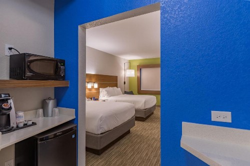 Holiday Inn Express & Suites - San Marcos South an IHG Hotel - image 5