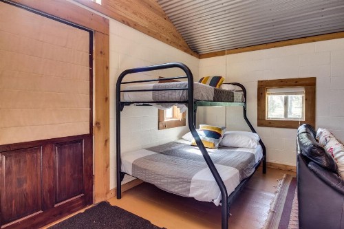Four-O Ranch - image 10
