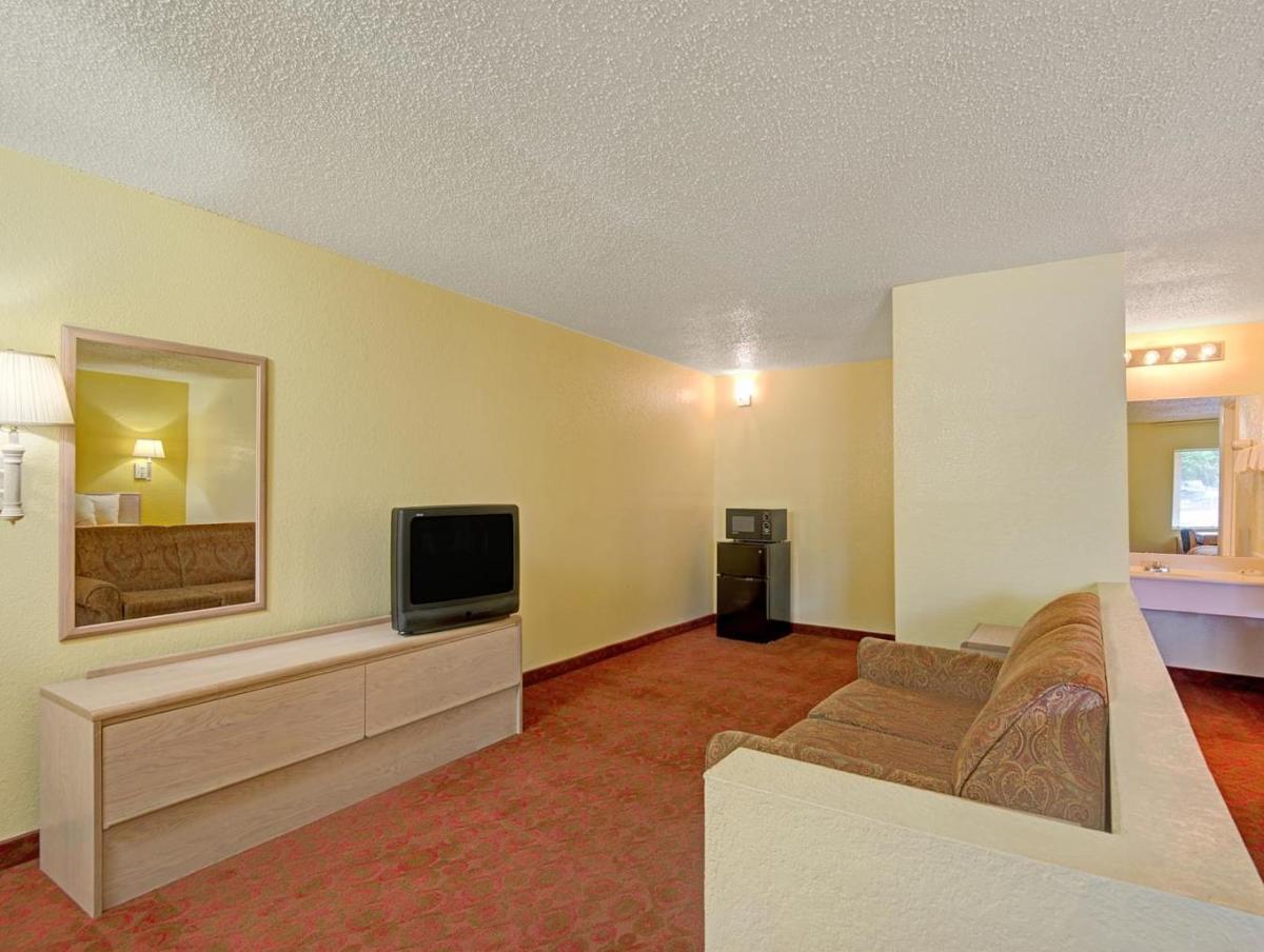 White Rock Inn - main image