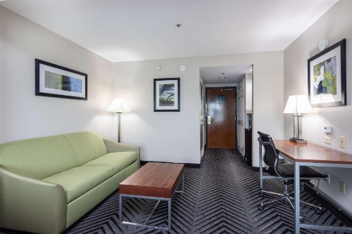 Best Western Coyote Point Inn - image 13