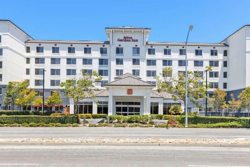 Hilton Garden Inn San Mateo - image 2