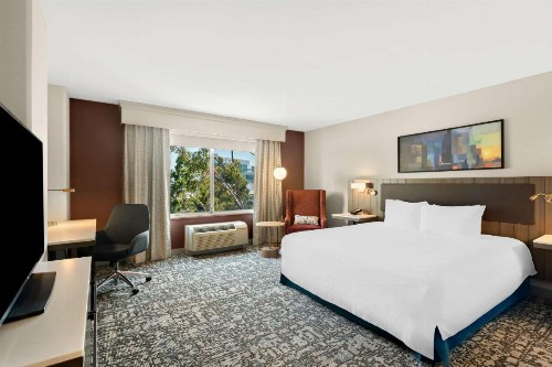 Hilton Garden Inn San Mateo - image 21