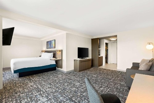 Hilton Garden Inn San Mateo - image 24