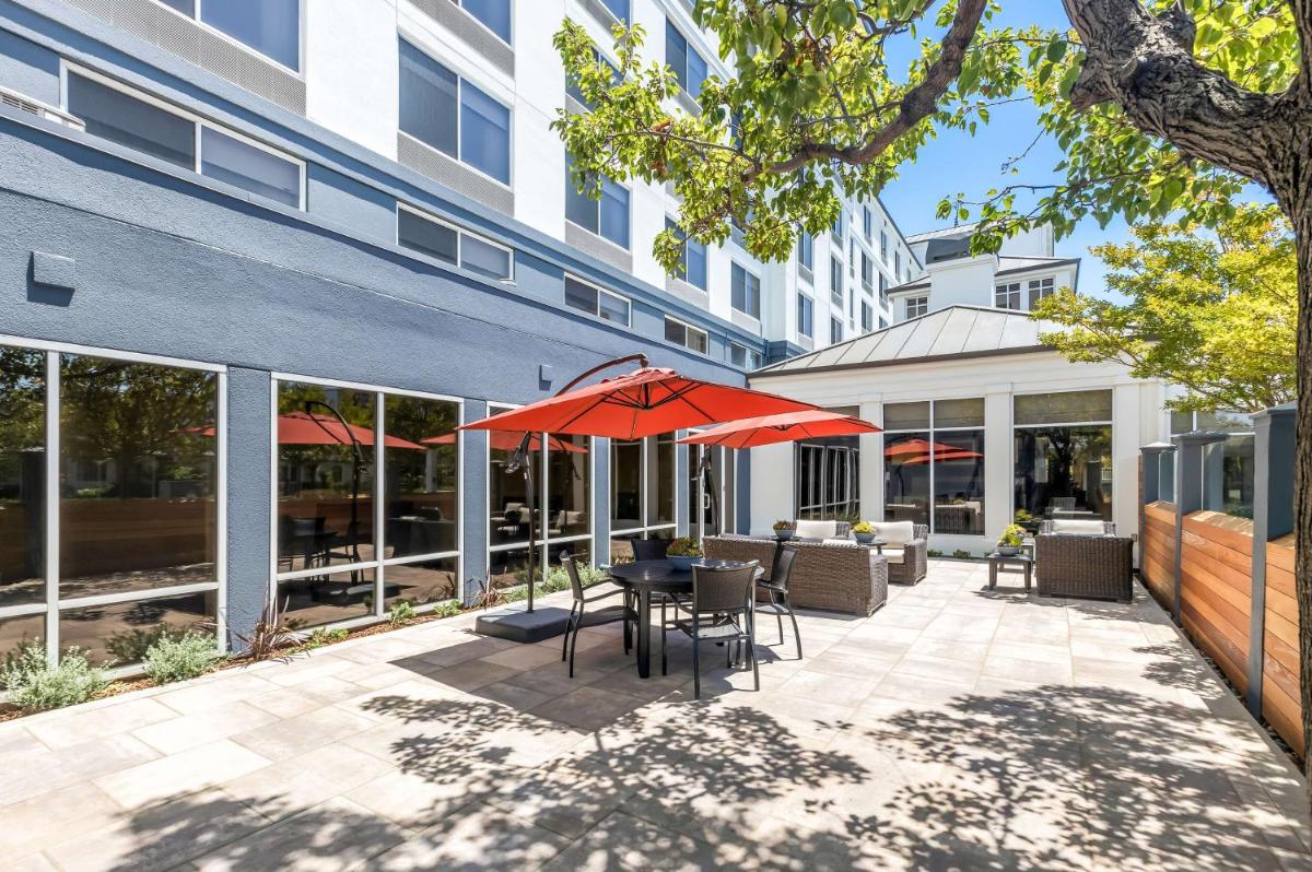 Hilton Garden Inn San Mateo - image 4