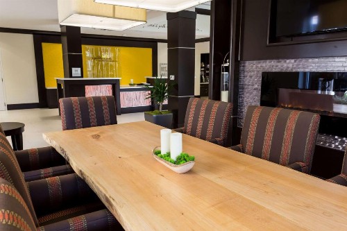 Hilton Garden Inn San Mateo - image 7
