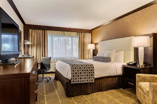 Crowne Plaza Hotel Foster City-San Mateo an IHG Hotel - image 2