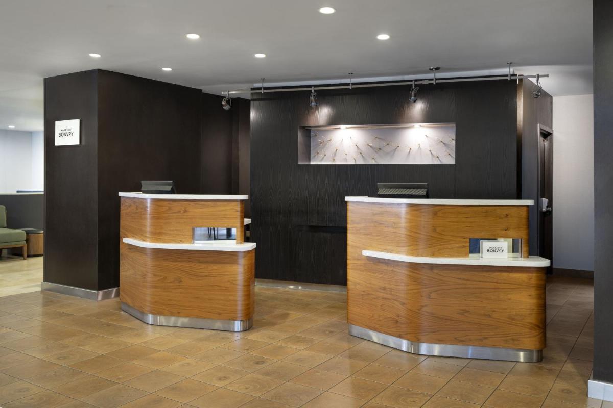 Courtyard by Marriott San Mateo Foster City - image 4