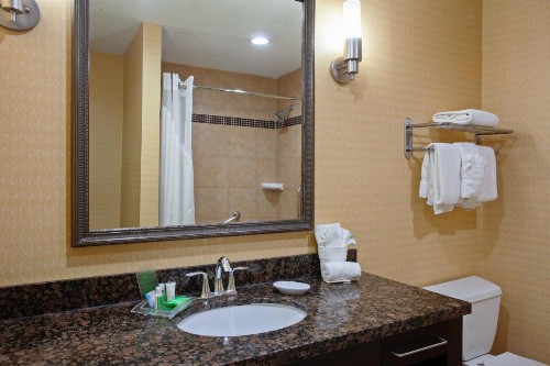 Holiday Inn & Suites San Mateo - SFO an IHG Hotel - image 19