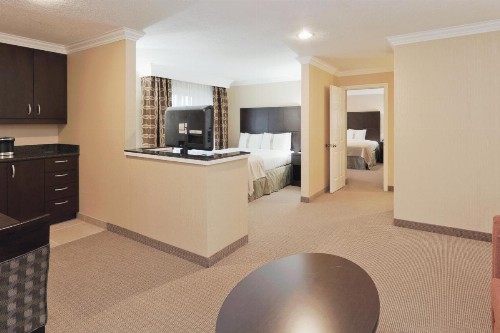 Holiday Inn & Suites San Mateo - SFO an IHG Hotel - image 20