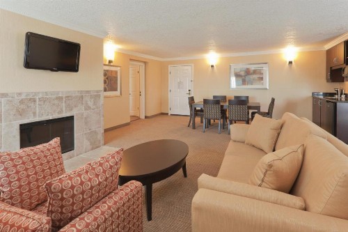 Holiday Inn & Suites San Mateo - SFO an IHG Hotel - image 21