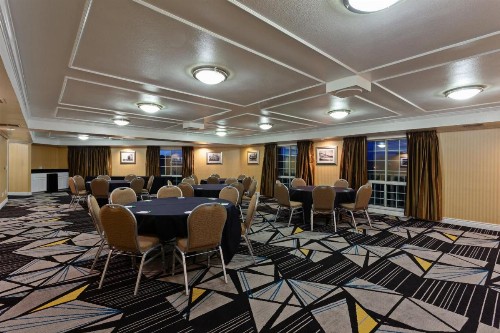 Holiday Inn & Suites San Mateo - SFO an IHG Hotel - image 27