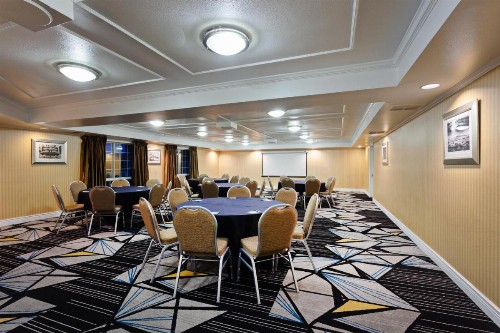 Holiday Inn & Suites San Mateo - SFO an IHG Hotel - image 28