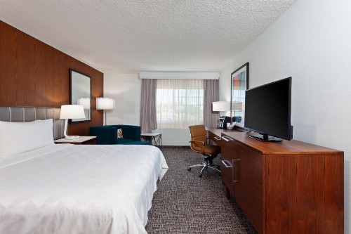 Holiday Inn & Suites San Mateo - SFO an IHG Hotel - image 44