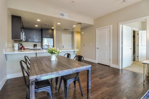 Urban Flat Apartments @ Foster City - image 11