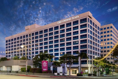 Crowne Plaza Los Angeles Harbor Hotel