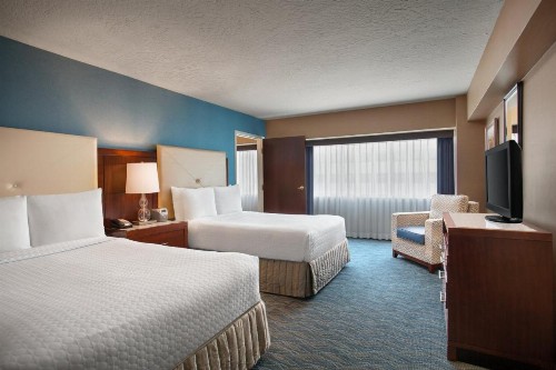 Crowne Plaza Hotel Los Angeles Harbor an IHG Hotel - image 17