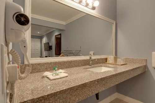 Vagabond Inn San Pedro - image 23