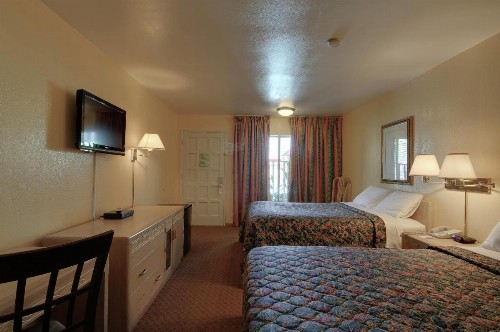 Vagabond Inn San Pedro - image 25