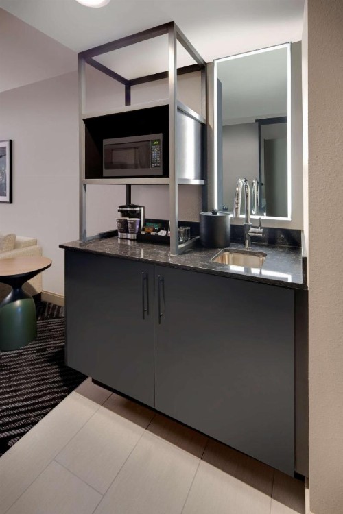 Embassy Suites San Rafael - Marin County - image 3
