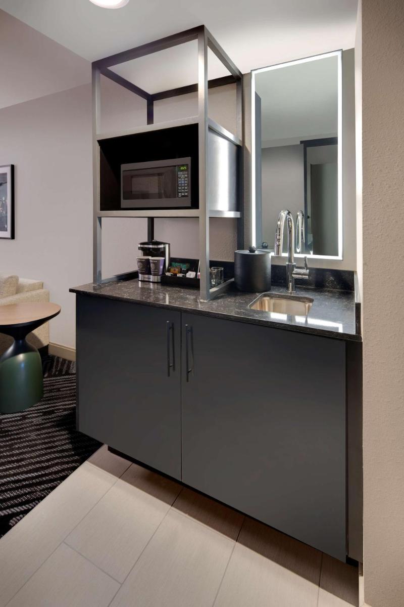 Embassy Suites San Rafael - Marin County - image 3