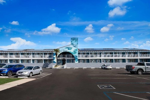 Days Inn by Wyndham San Simeon - image 2