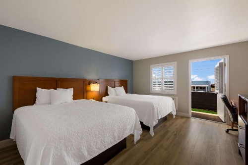 Days Inn by Wyndham San Simeon - image 25