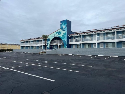 Days Inn by Wyndham San Simeon - image 38