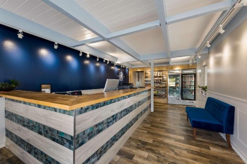Days Inn by Wyndham San Simeon - image 5