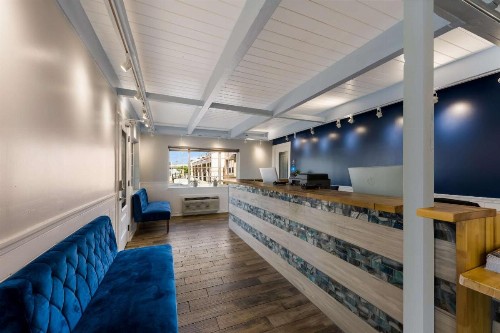 Days Inn by Wyndham San Simeon - image 6