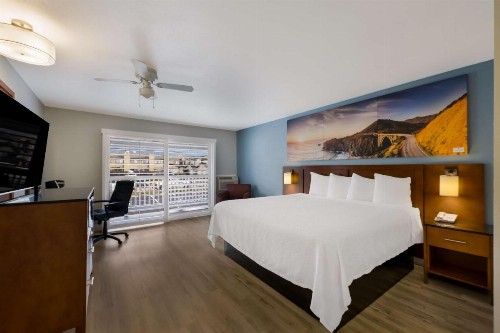 Days Inn by Wyndham San Simeon - image 7