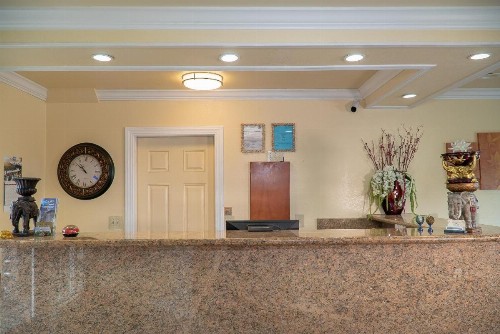 Sea Breeze Inn - San Simeon - image 13