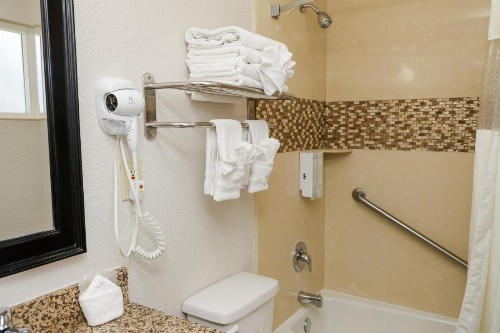 Sea Breeze Inn - San Simeon - image 24
