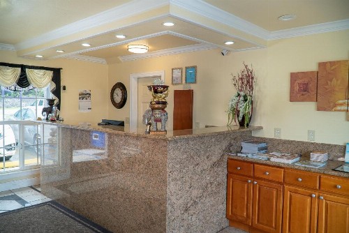 Sea Breeze Inn - San Simeon - image 30