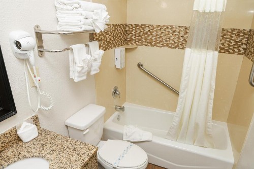 Sea Breeze Inn - San Simeon - image 32