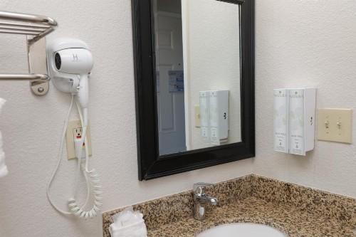 Sea Breeze Inn - San Simeon - image 42