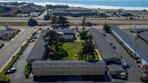 Silver Surf Motel - image 22