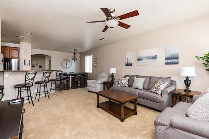 Retreat at San Tan 4BR by Casago - image 5