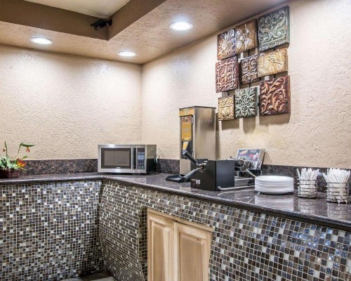 Hotel Baja San Diego - image 6
