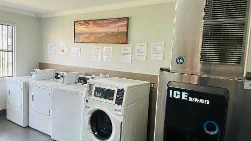 Knights Inn San Ysidro - image 18