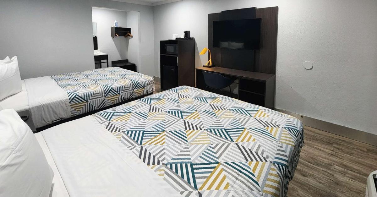 Knights Inn San Ysidro - image 3