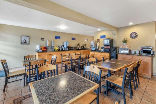 Best Western Americana Inn - image 11
